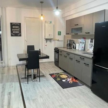 Apartament Intr-O Zona Rezidentiala Linistita ยาช ภายนอก รูปภาพ