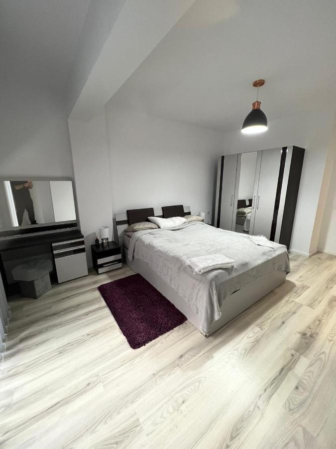 Apartament Intr-O Zona Rezidentiala Linistita ยาช ภายนอก รูปภาพ